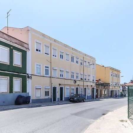 Vita Portucale ! Bright Campo Ourique W/ Terrace Lisbon Exterior photo